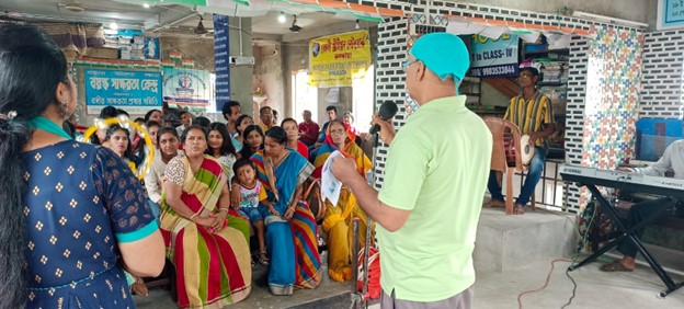 Student receiving scholarship